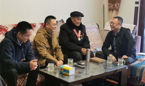 long8唯一官网登录集团走访慰问抗美援朝志愿军老战士